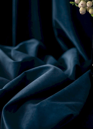 a vase with a bunch of flowers in it