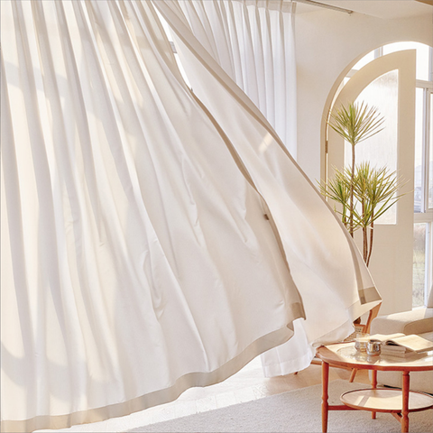 Voilage blanc uni ultra léger liseré beige salon chambre