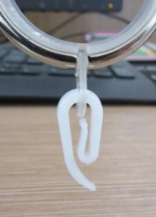 Plastic Hooks for Curtains (100cps)