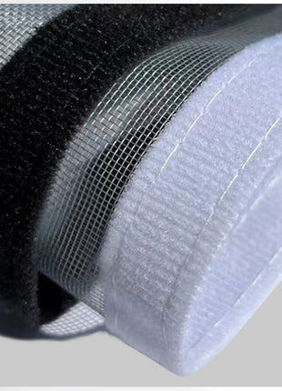 Scratch-resistant mosquito net for windows