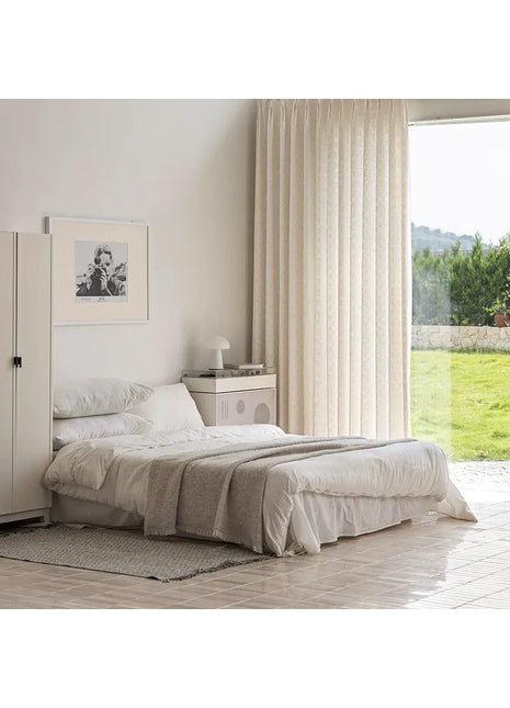 Insulating beige chenille jacquard curtain