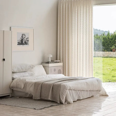 Insulating beige chenille jacquard curtain