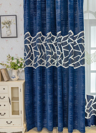 Double curtains geometric pattern