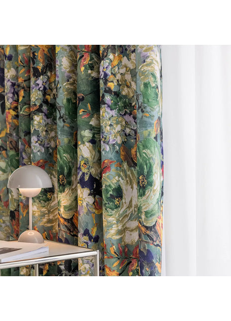 Vintage floral curtain with ruffles in cotton blend