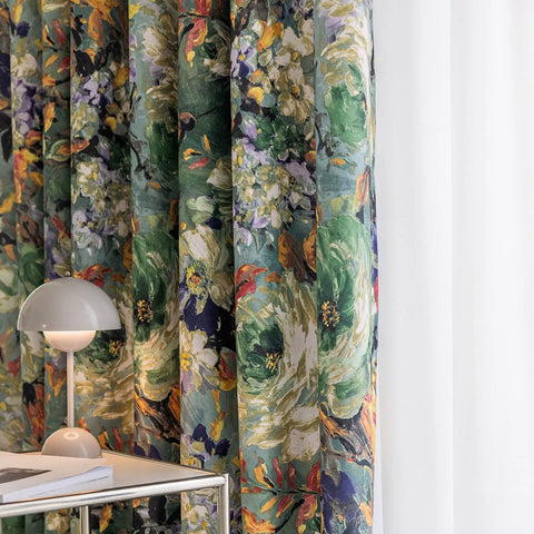 Vintage floral curtain with ruffles in cotton blend